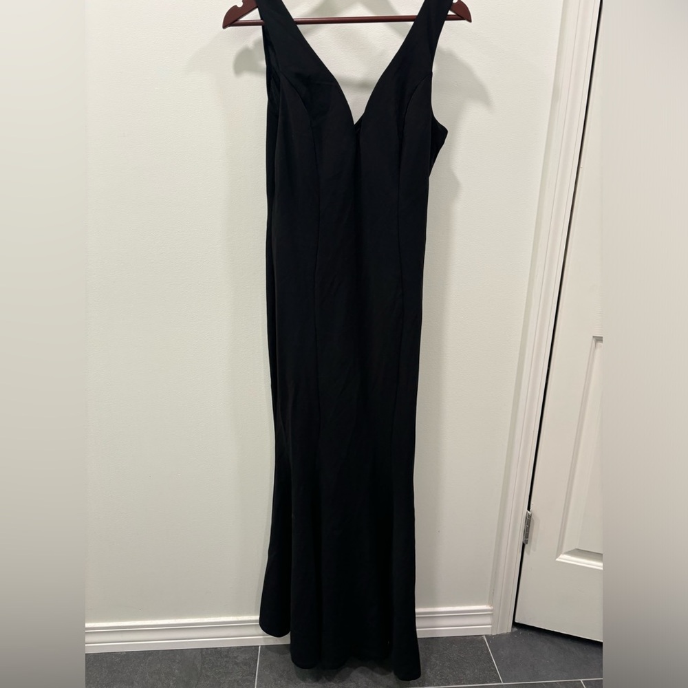 Max + Ash Black Full Length Gown Size Medium